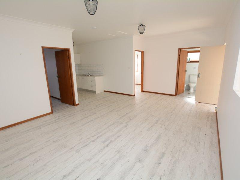 27a Manning Point Rd, Old Bar, NSW 2430