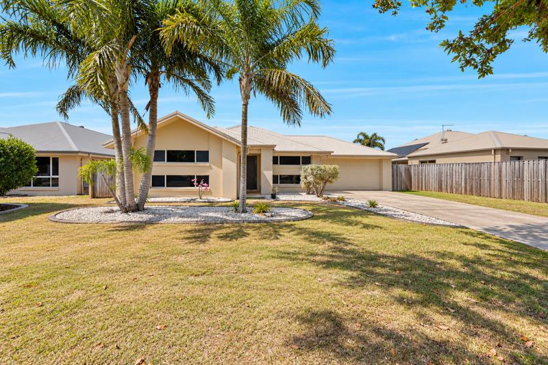 6 NARRABEEN ST, BLACKS BEACH, QLD 4740