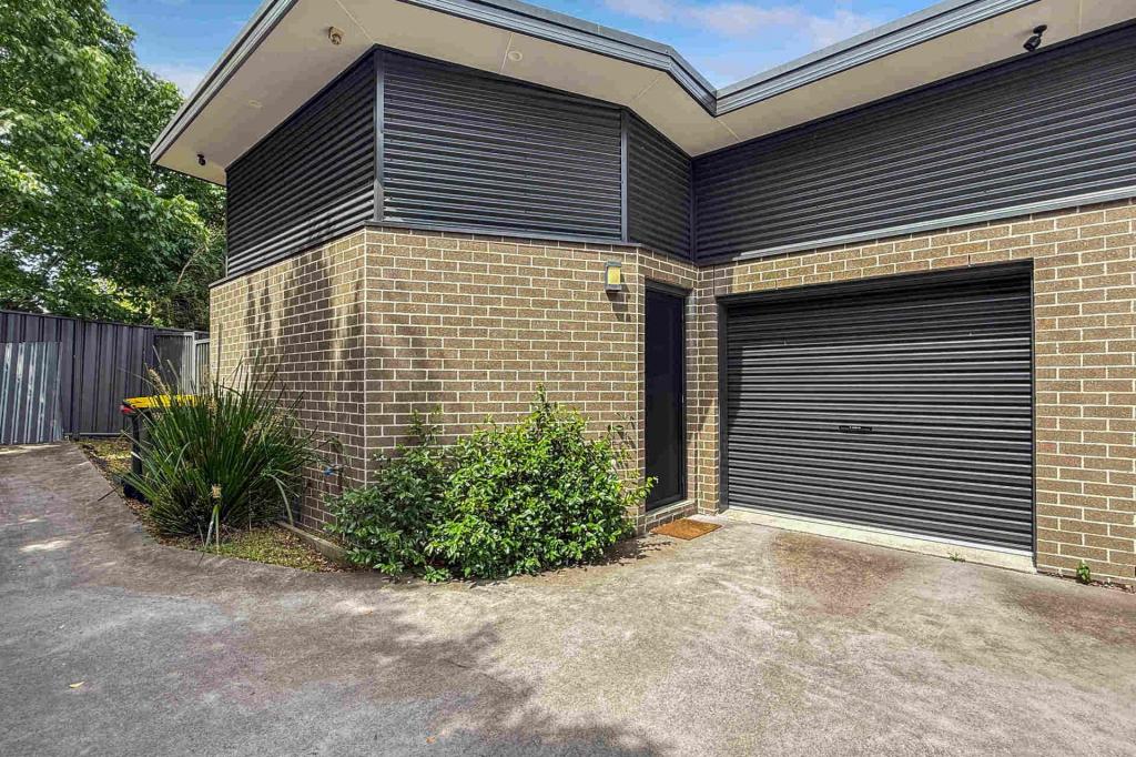 27b Birriley St, Bomaderry, NSW 2541