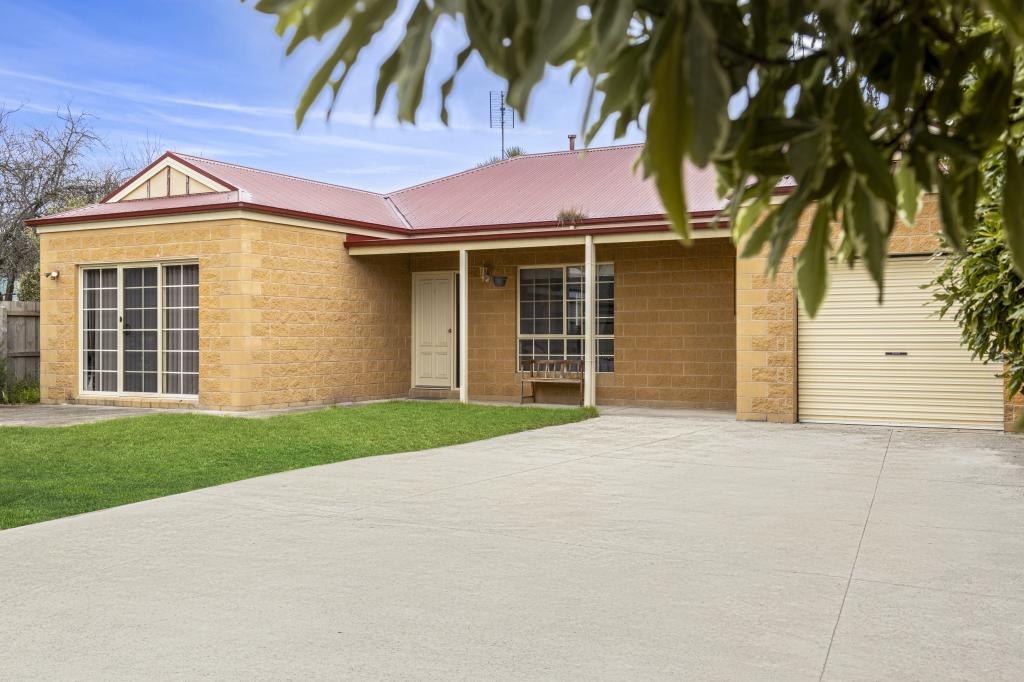 2/28 Lauriston St, Kyneton, VIC 3444