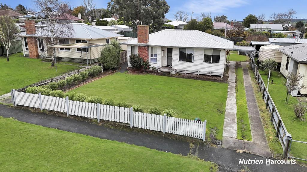 12 White St, Casterton, VIC 3311