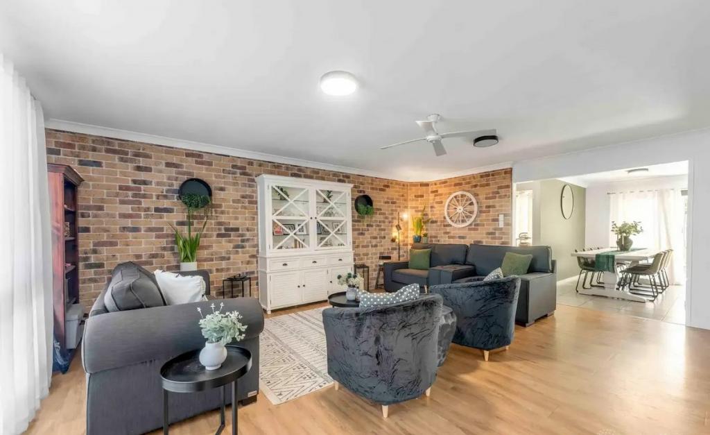 2 Morgan St, Bellbird Park, QLD 4300