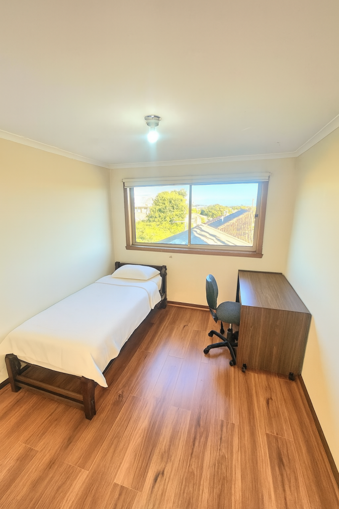 8 WELLER ST, DANDENONG, VIC 3175