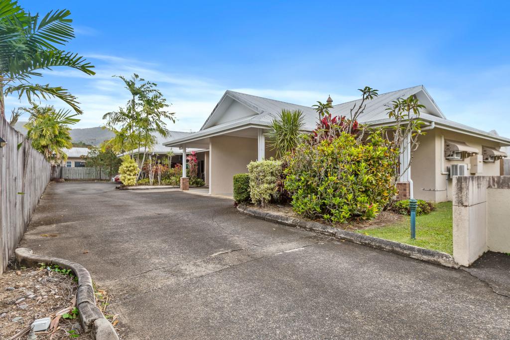 2/15 Ingham Ct, Mooroobool, QLD 4870