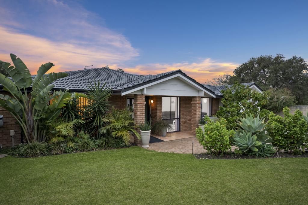 40 Binnacle Rd, Ocean Reef, WA 6027