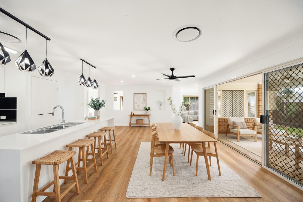 89 Sears Pde, North Lakes, QLD 4509
