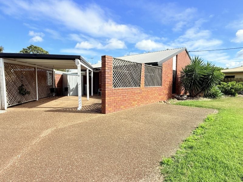 2/1 Donald Smith Dr, Bundaberg East, QLD 4670