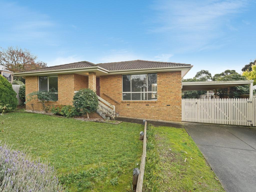 5 OWEN CT, PAKENHAM, VIC 3810