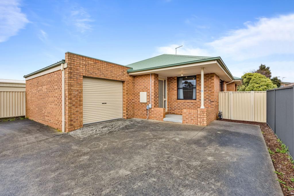 2/109 Rubicon St, Sebastopol, VIC 3356