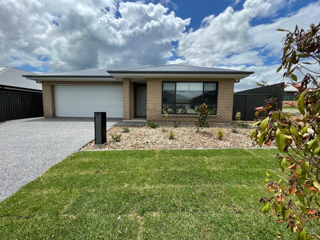 32 RANCHER AVE, COORANBONG, NSW 2265