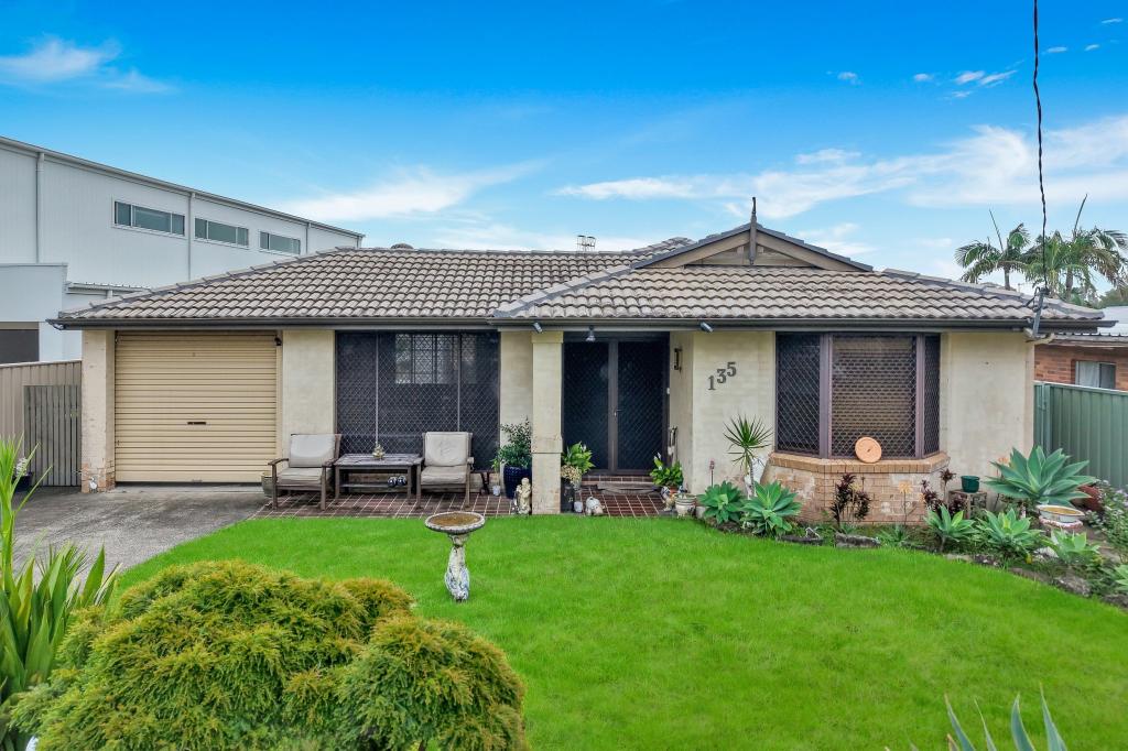 135 Broken Bay Rd, Ettalong Beach, NSW 2257