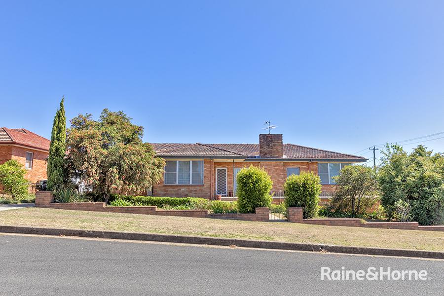 69 Phillip St, Carroll, NSW 2340