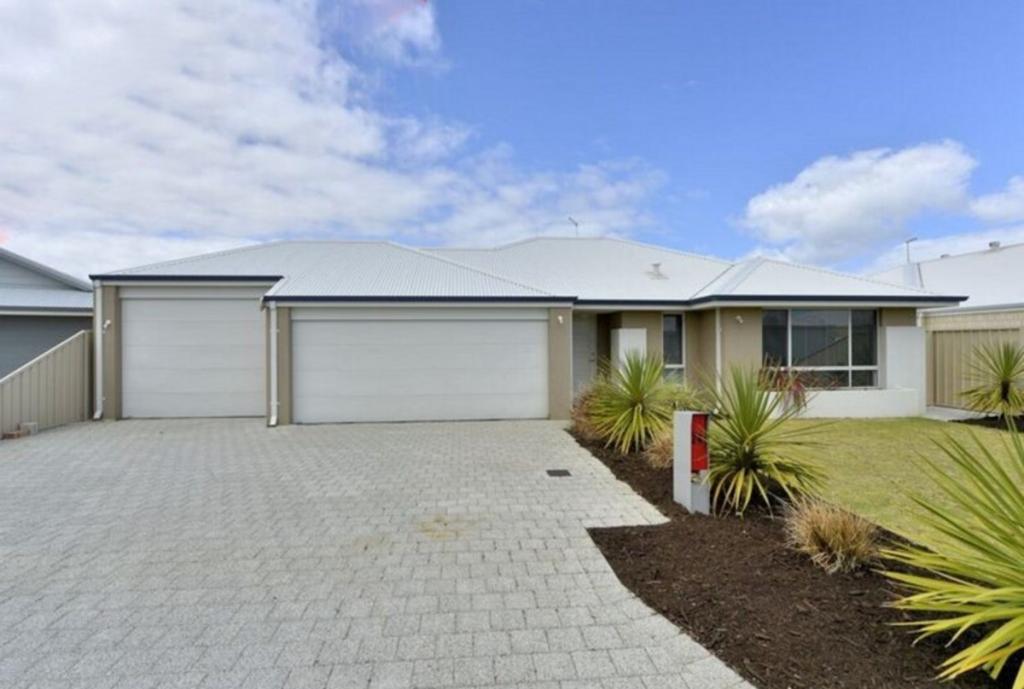 24 Bertha Loop, Dudley Park, WA 6210