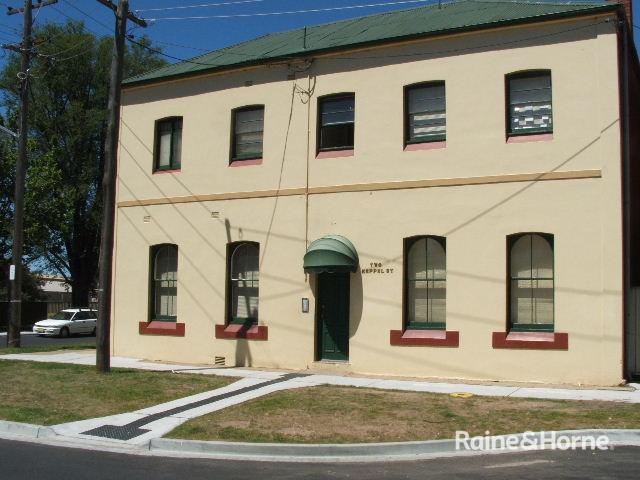 1/2 Keppel St, Bathurst, NSW 2795