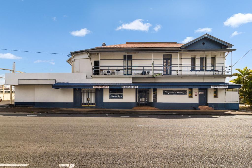 96-98 RICHMOND ST, MARYBOROUGH, QLD 4650