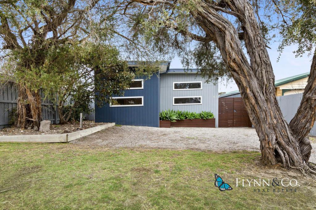 104 Fourth Ave, Rosebud, VIC 3939