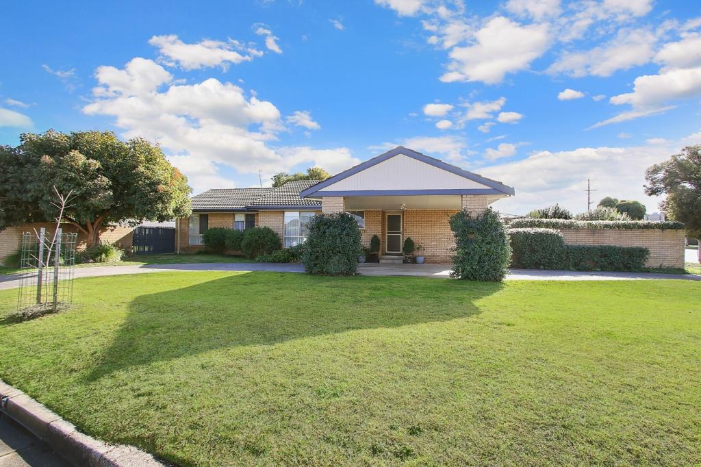 555 Prune St, Lavington, NSW 2641