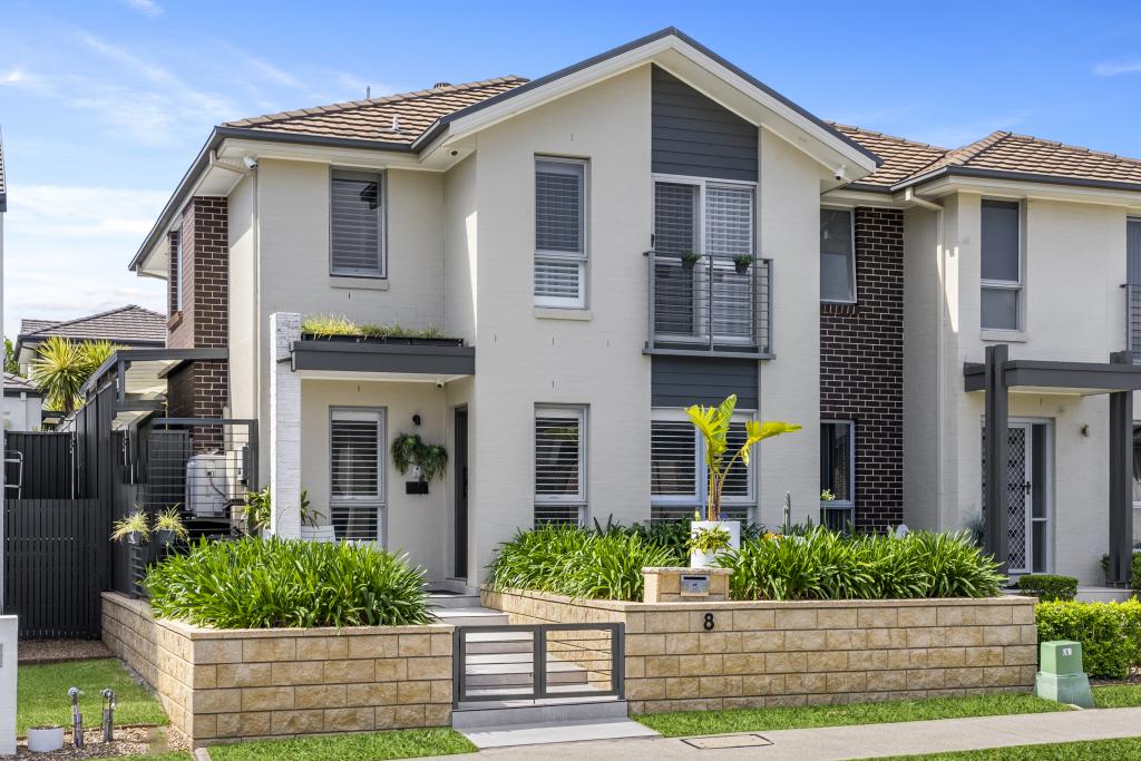 8 JESSIE ST, MIDDLETON GRANGE, NSW 2171