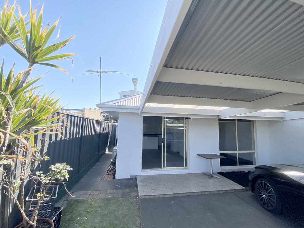 8a Station St, Seaford, VIC 3198