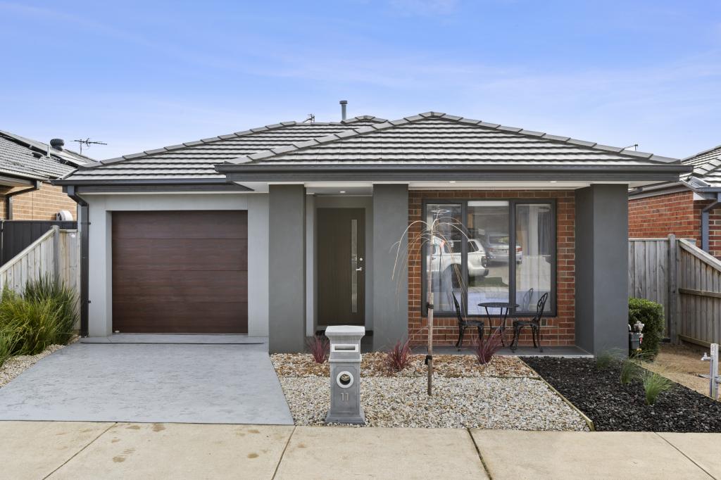 11 Barbra Dr, Charlemont, VIC 3217