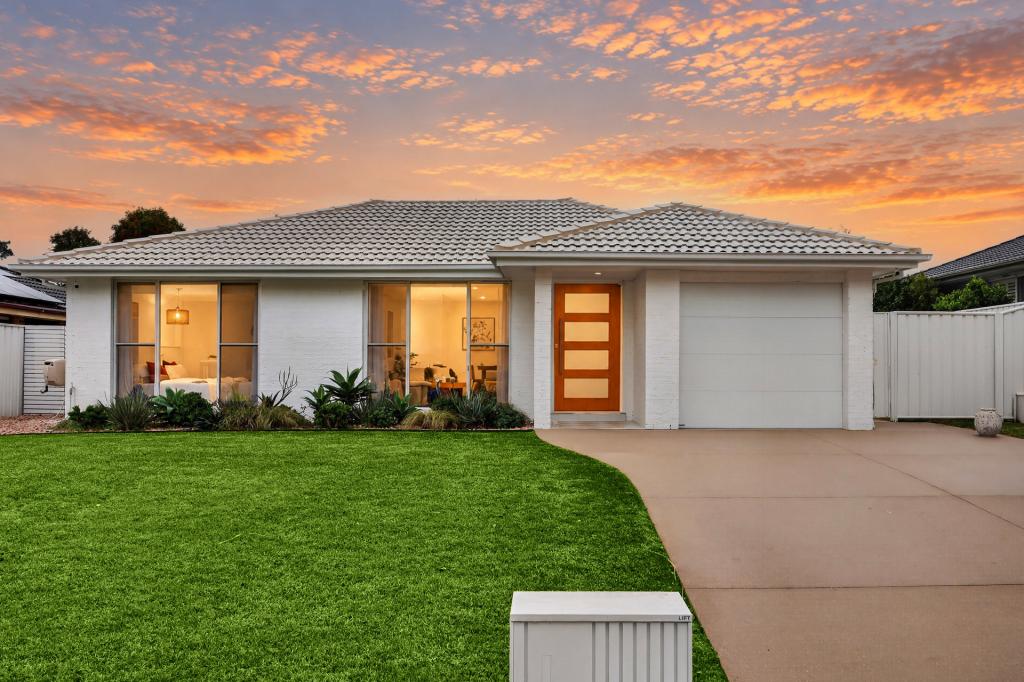 23 Acuba Gr, Quakers Hill, NSW 2763