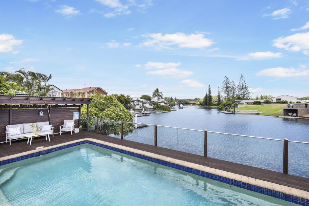 17 Sophie Ave, Broadbeach Waters, QLD 4218