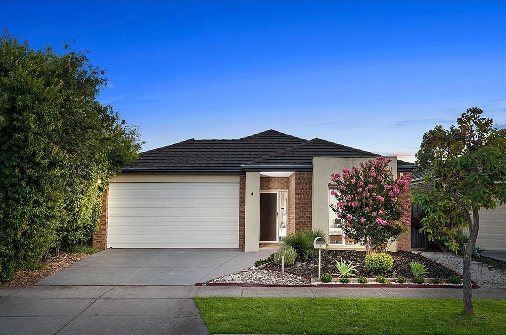4 BALFOUR DR, MERNDA, VIC 3754