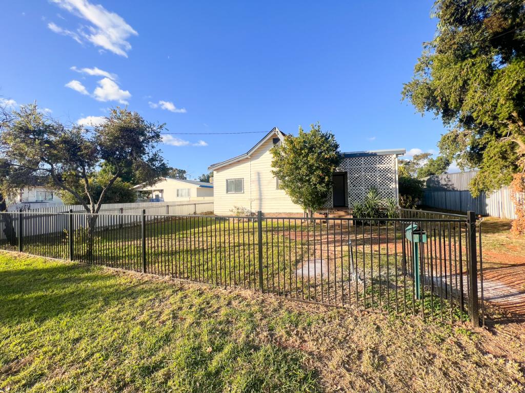 117 Boori St, Peak Hill, NSW 2869