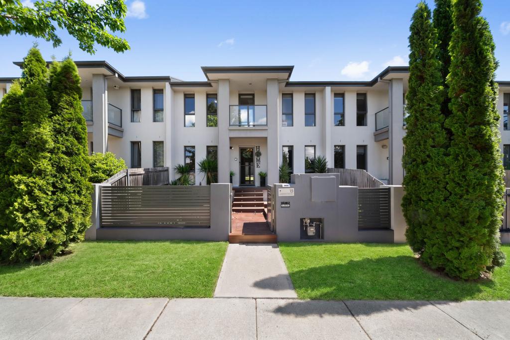 15 Lansdown Cres, Casey, ACT 2913