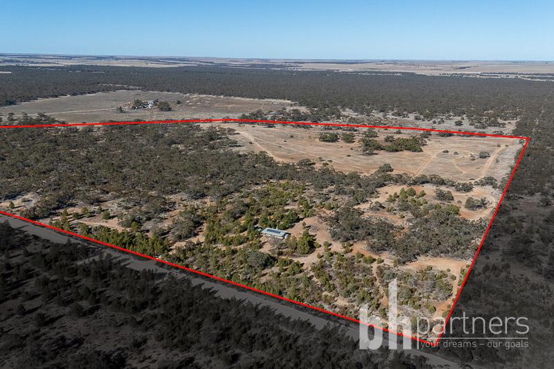 648 Goondooloo Rd, Bowhill, SA 5238