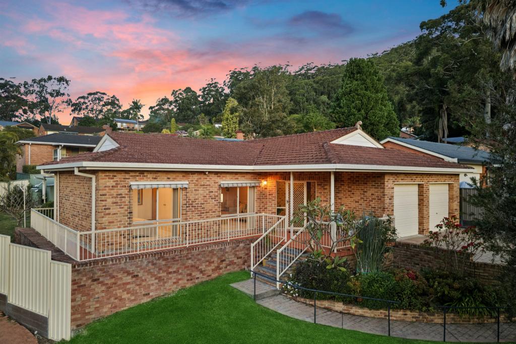 19 Willowin Cl, Green Point, NSW 2251