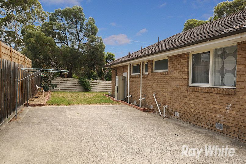 14 Basil Cres, Wheelers Hill, VIC 3150