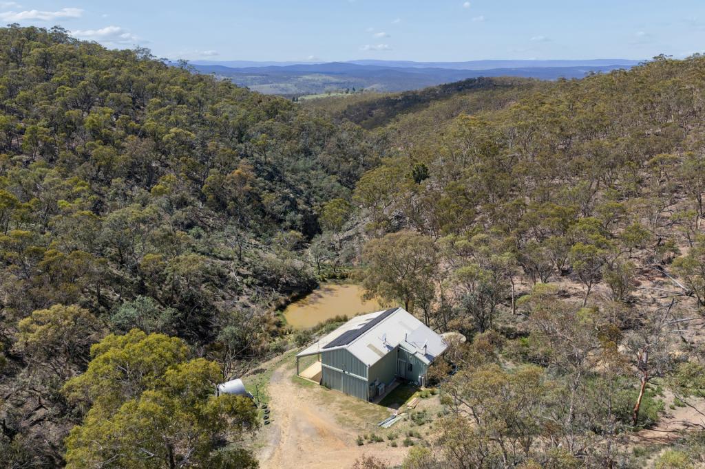 8 LYREBIRD LANE, WAMBROOK, NSW 2630