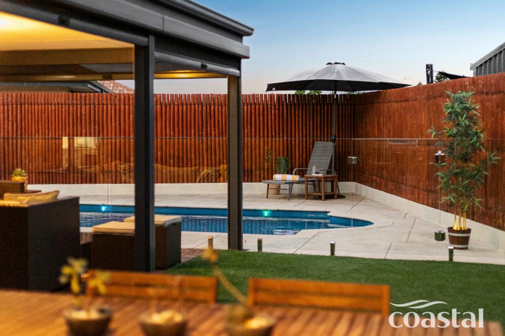 15 Kirra Rd, Secret Harbour, WA 6173