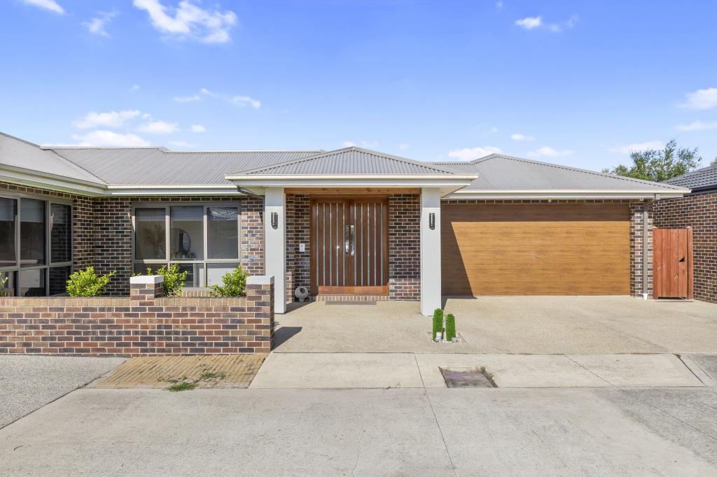 5 Doe Ct, Mickleham, VIC 3064