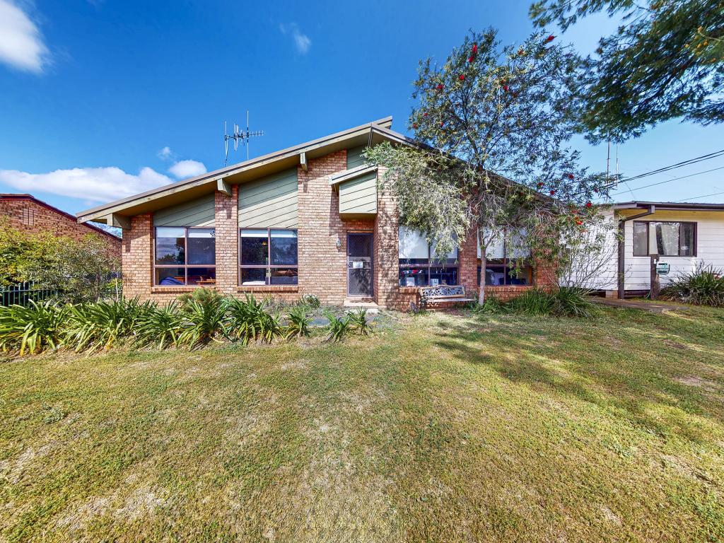 27 WILLIAM ST, MERRIWA, NSW 2329