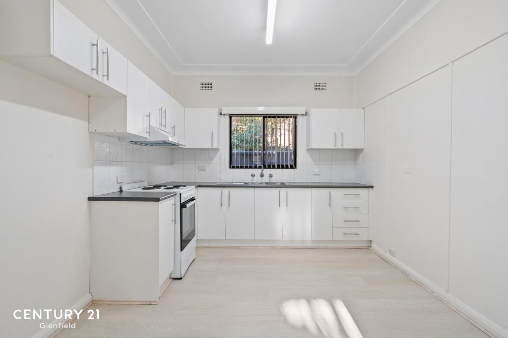 15 Bland St, Bradbury, NSW 2560