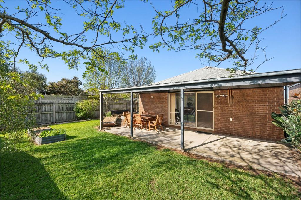 214 Barwarre Rd, Grovedale, VIC 3216