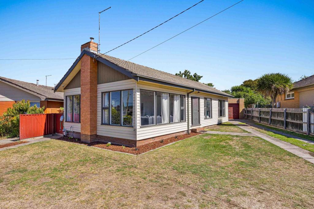 1117 Grevillea Rd, Wendouree, VIC 3355