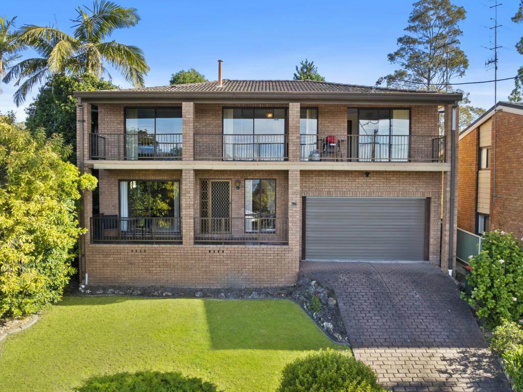 12 Jeannie Cres, Berkeley Vale, NSW 2261