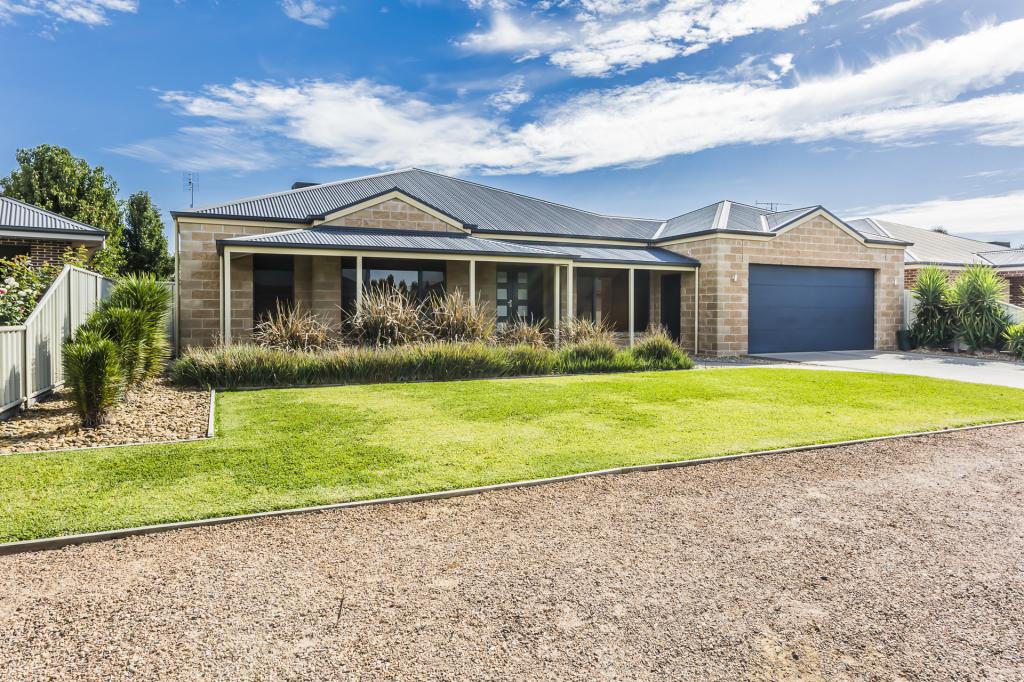 17 Forfar Dr, Moama, NSW 2731