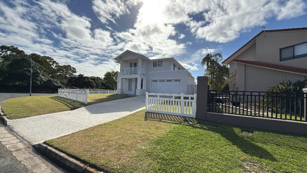 20 Naranja Cres, Benowa, QLD 4217
