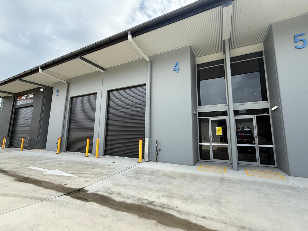 4/31 WAREHOUSE CCT, YATALA, QLD 4207