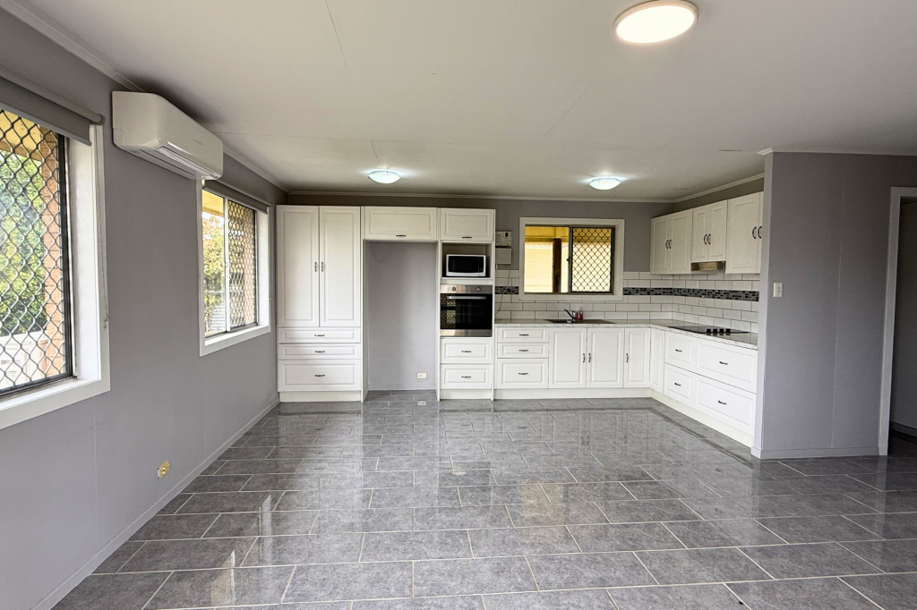 13 Sheehan St, Kallangur, QLD 4503