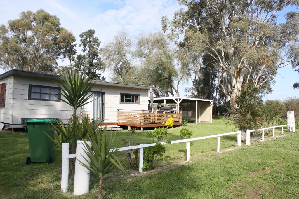 75 Railway Rd, Balldale, NSW 2646