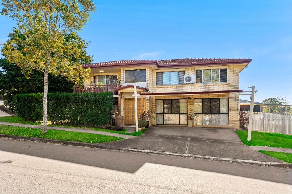 84 Mingera St, Mansfield, QLD 4122