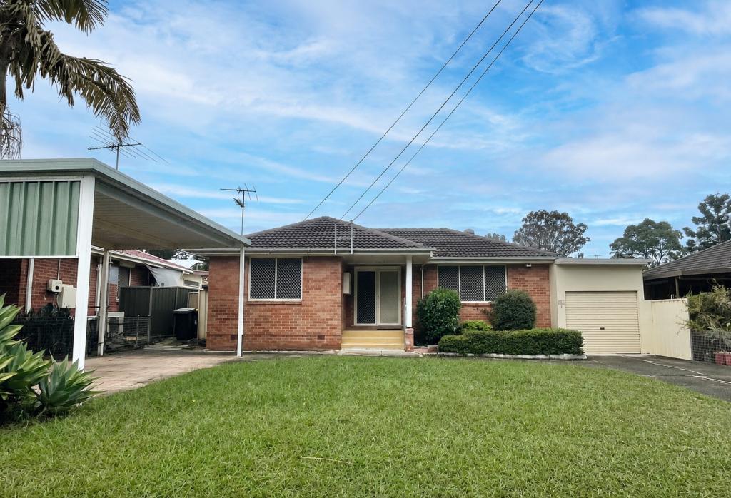 3 Midway Pl, Lethbridge Park, NSW 2770