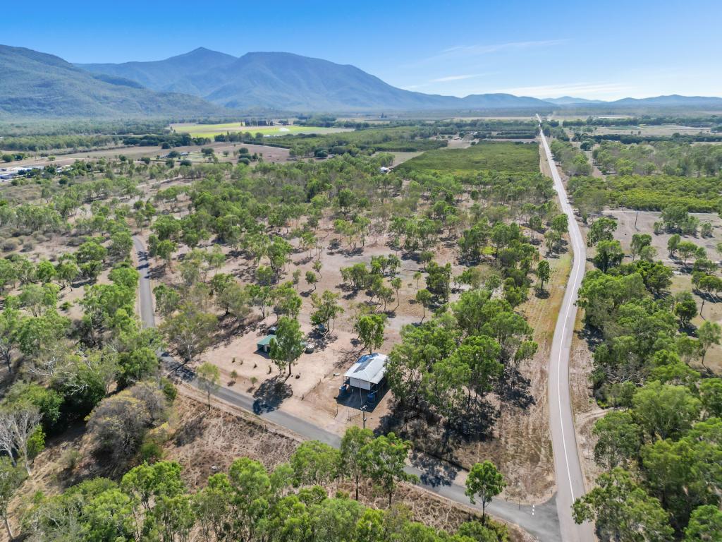 8 MACONACHIES RD, MAJORS CREEK, QLD 4816