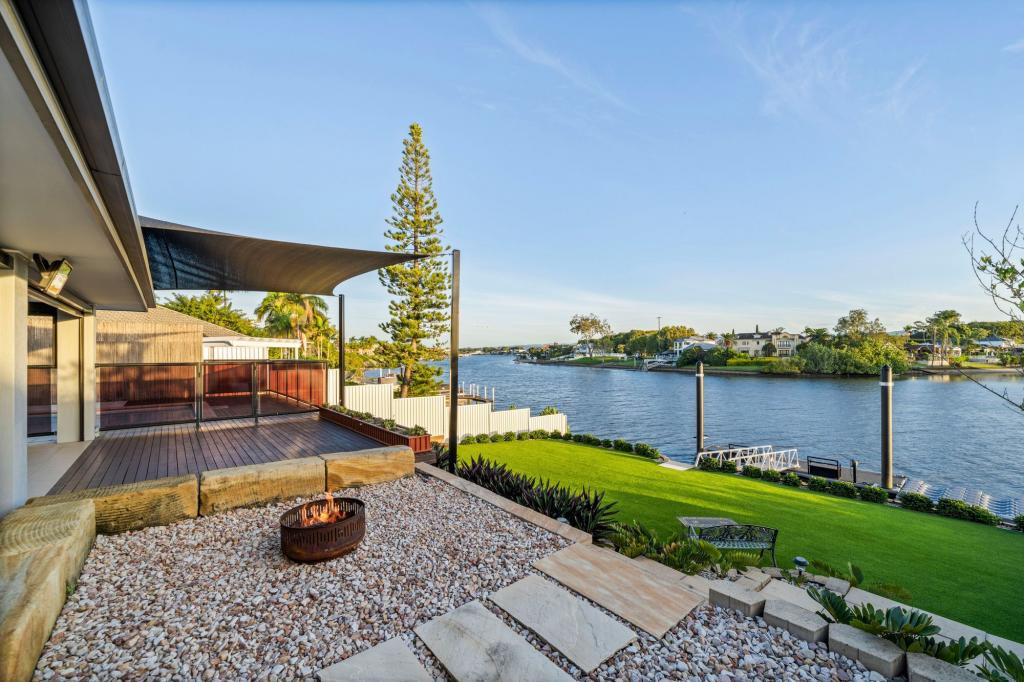 16 Cabana Bvd, Benowa, QLD 4217