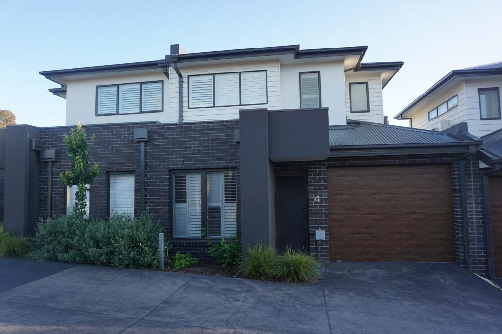 4/42-44 PASLEY ST, SUNBURY, VIC 3429